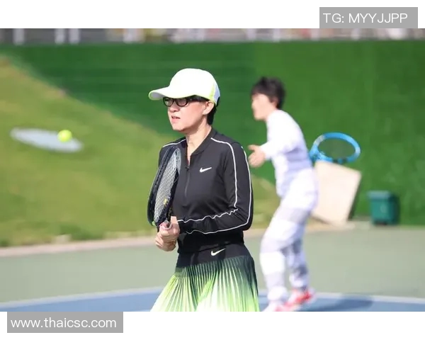 南京网球队技术揭秘:网球巨献背后的训练与策略探讨 南京网球队技术揭秘:网球巨献背后的训练与策略探讨