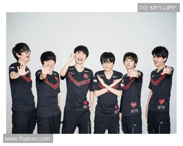 FPX战队在CSGO中的灵活性变革引发热议与战术创新探讨
